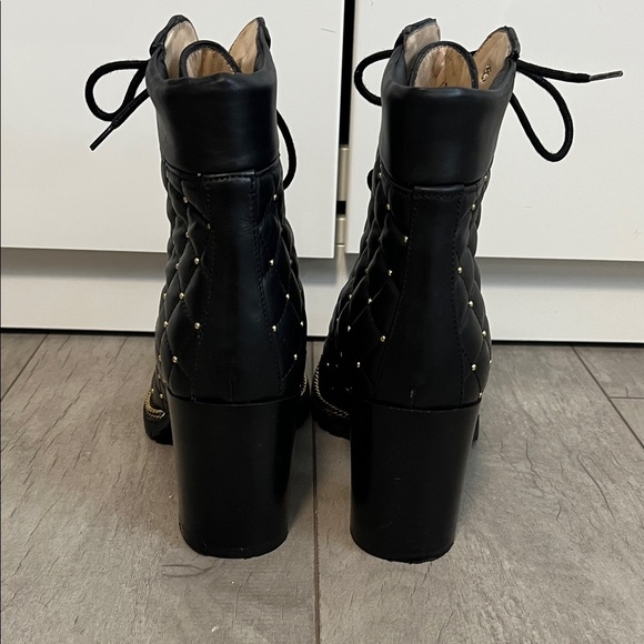 Ron White Tatum Quilted Leather Ankle Boot Gold Accent Waterproof, Size 40/9 - Picture 6 of 14